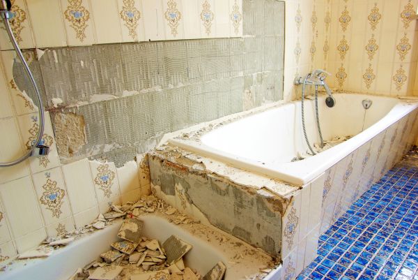 Bathtub Demolition in Jefferson City